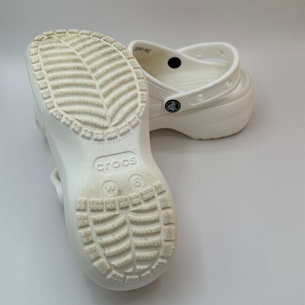 Crocs - Picture 6 of 6